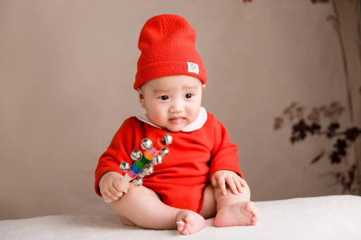 黄南宝宝几个月戴银手镯好 黄南宝宝几个月戴银手镯好